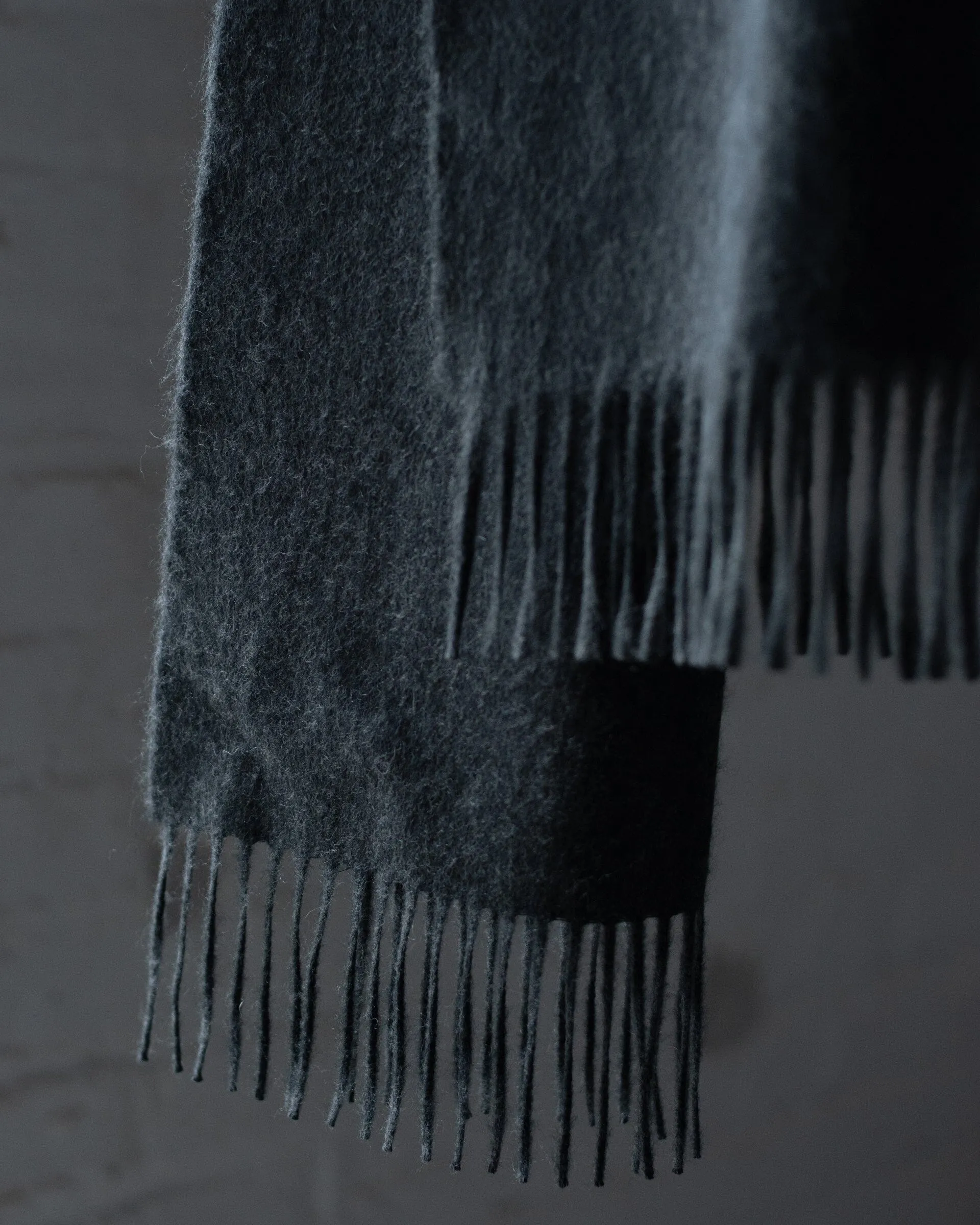 Begg x Co Classic Cashmere Scarf