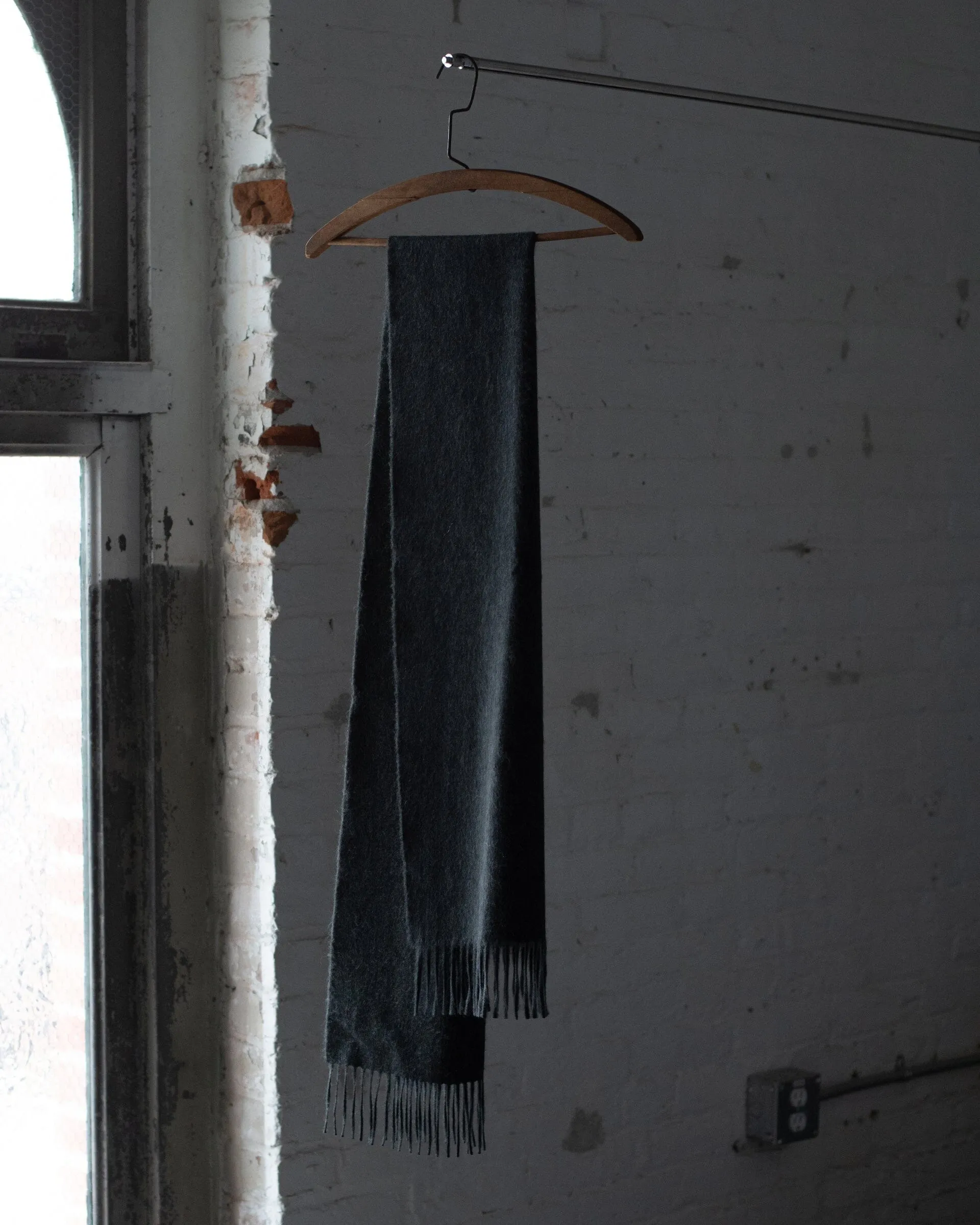 Begg x Co Classic Cashmere Scarf